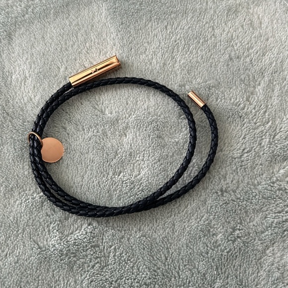 NWOT Black Braided Bracelet - Picture 2 of 2